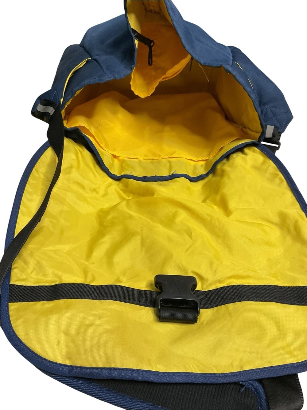 Nike Men’s Navy Blue Messenger Bag - Picture 4 of 8